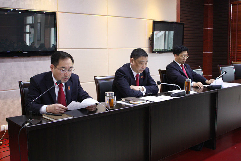 党组成员、政治处主任张永峰组织学习相关文件