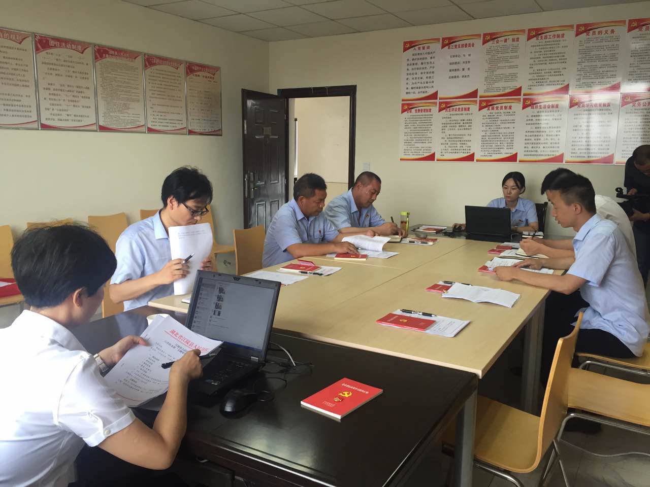陈部长通过网络党支部督导巡查全院各支部工作开展情况.jpg 陈部长通过网络党支部督导巡查全院各支部工作开展情况.jpg